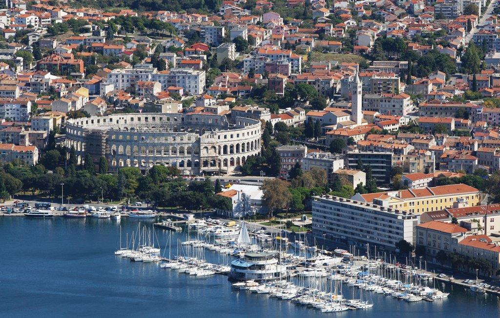 Apartment Old Town Pula Exterior photo